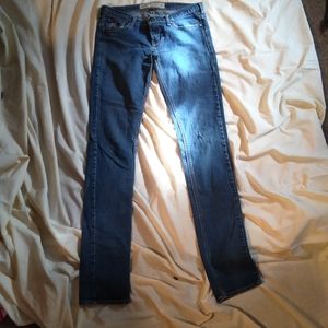 Size 5L Hollister Straight Leg Jeans. Denim blue